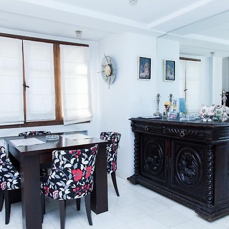Unique Apt W/ Veranda Walking Distance To Sites Διαμέρισμα Αθήνα Εξωτερικό φωτογραφία